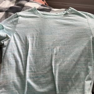 Aeropostale blue and white shirt